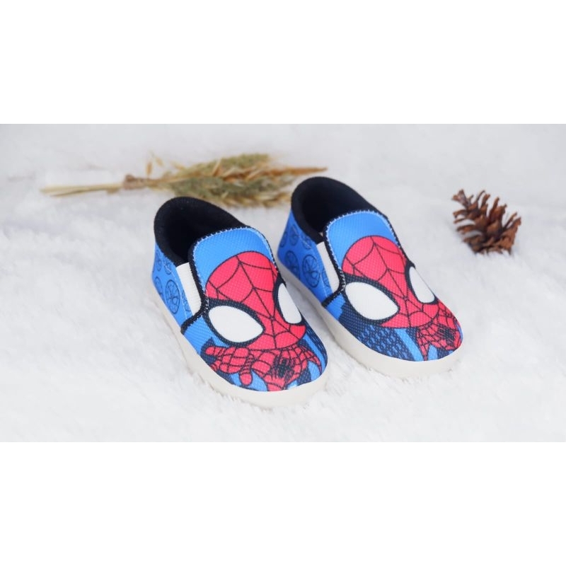 Sepatu anak slip on kepala spiderman bagol