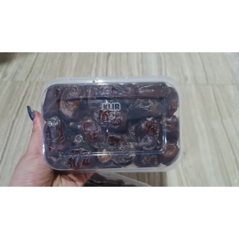 

[READY SIAP KIRIM] KURMA MESIR GOLDEN VALLEY, KURMA KUALITAS SUPER, KURMA MAKAN, KURMA MANIS, MAKANAN BUKA PUASA, KURMA HITAM, KURMA