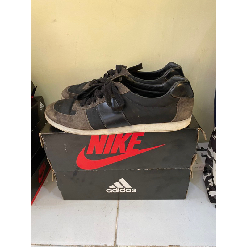 sepatu prada second size 44