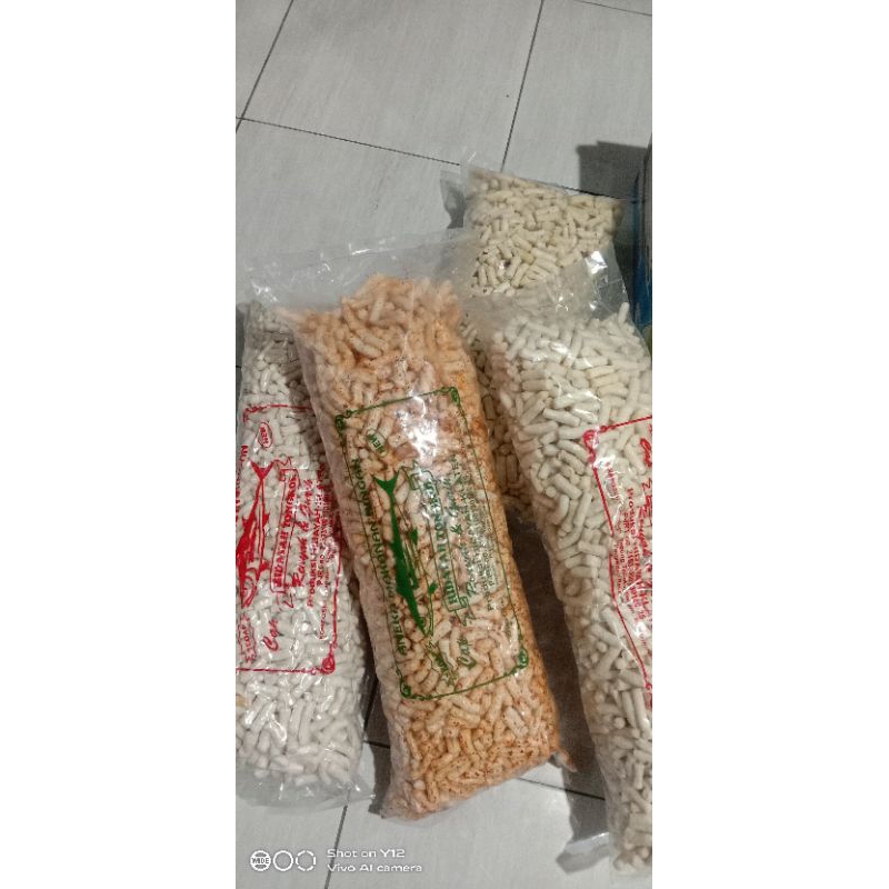 

kerupuk tongkol 1 kg,3 varian rasa original,Lombok ijo, super pedas