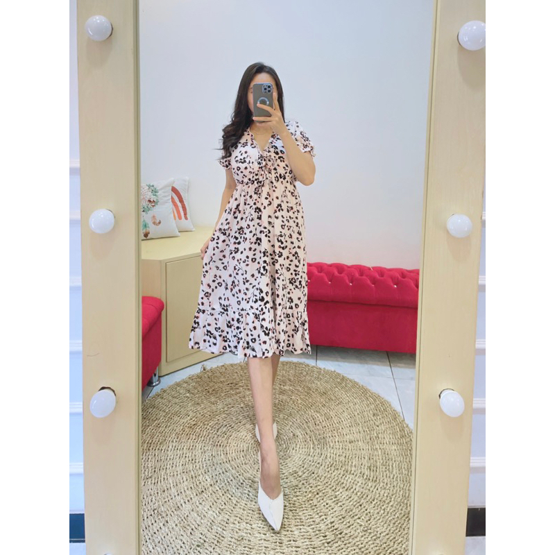 Dress rempel bawah lutut