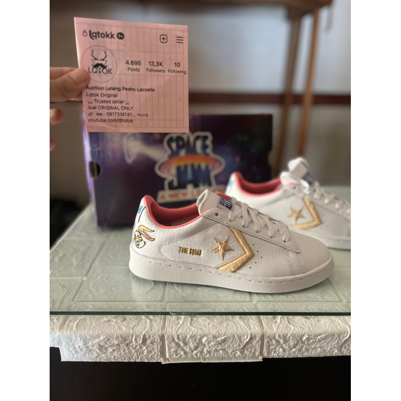 Converse x Space Jam Pro Leather - Ox - Unisex Sneakers - White/White Onyx/Multi orginal resmi by ln