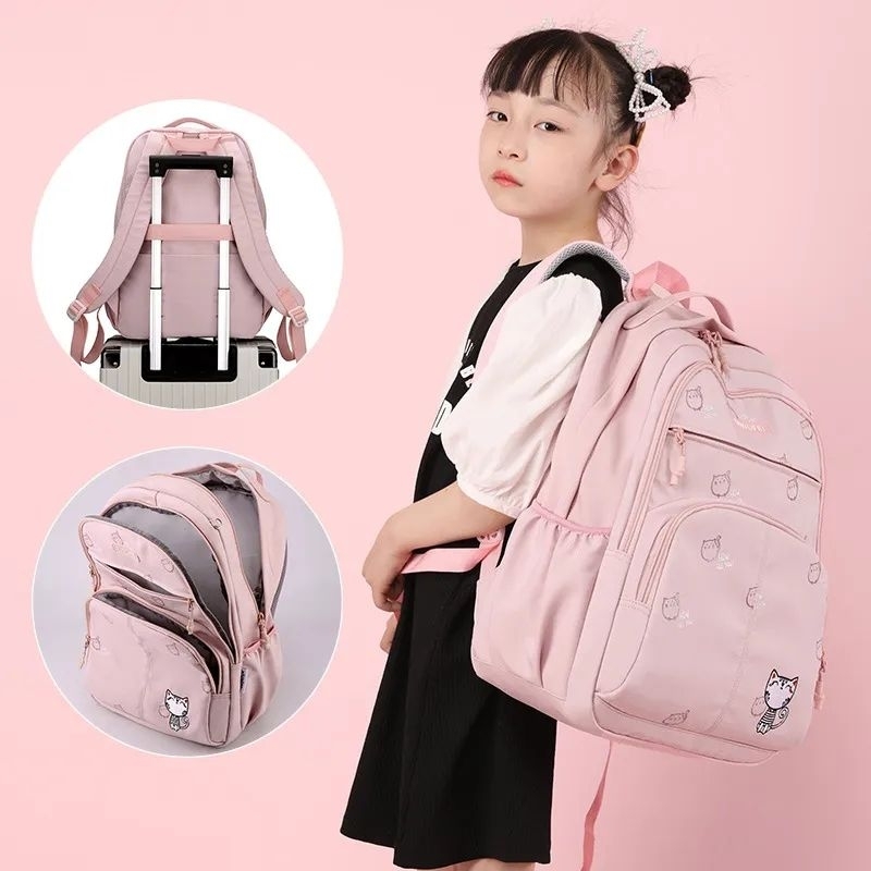 Tas Ransel Siswa Besar Mode Ransel  Lencana Baru Tas Sekolah Anak Perempuan  Tas Wanita Kapasitas Tinggi Ransel Perempuan Perjalanan Santai Lucu