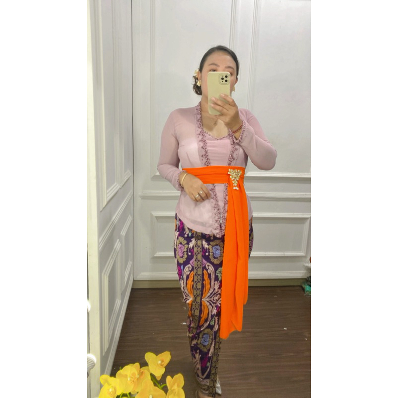 KEBAYA JADI MAHADEWI