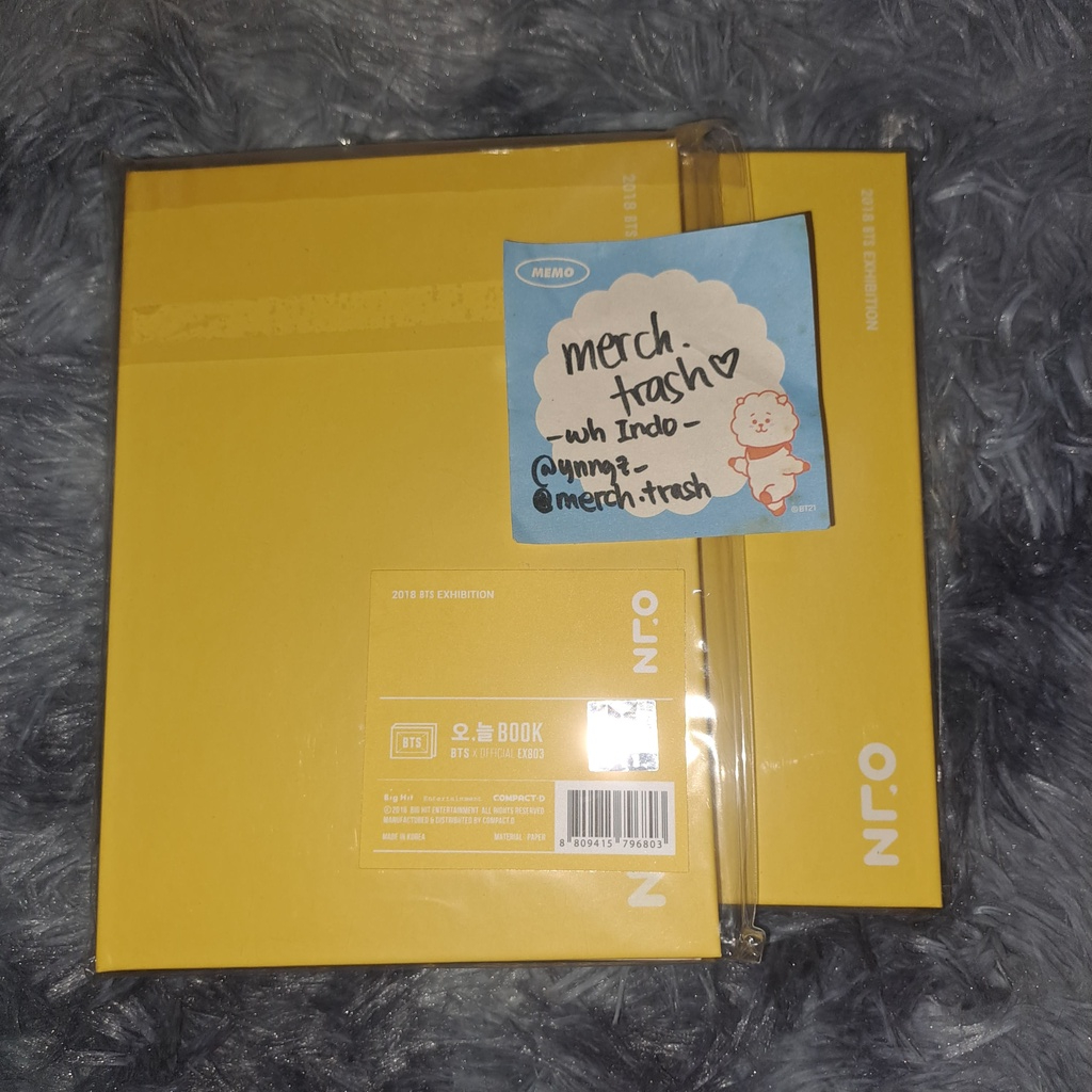 [Ready Stock] BTS Official 2018 ONEUL Exhibition Yellow Book