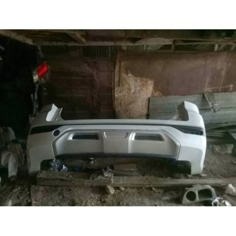 bemper belakang xpander ultimate