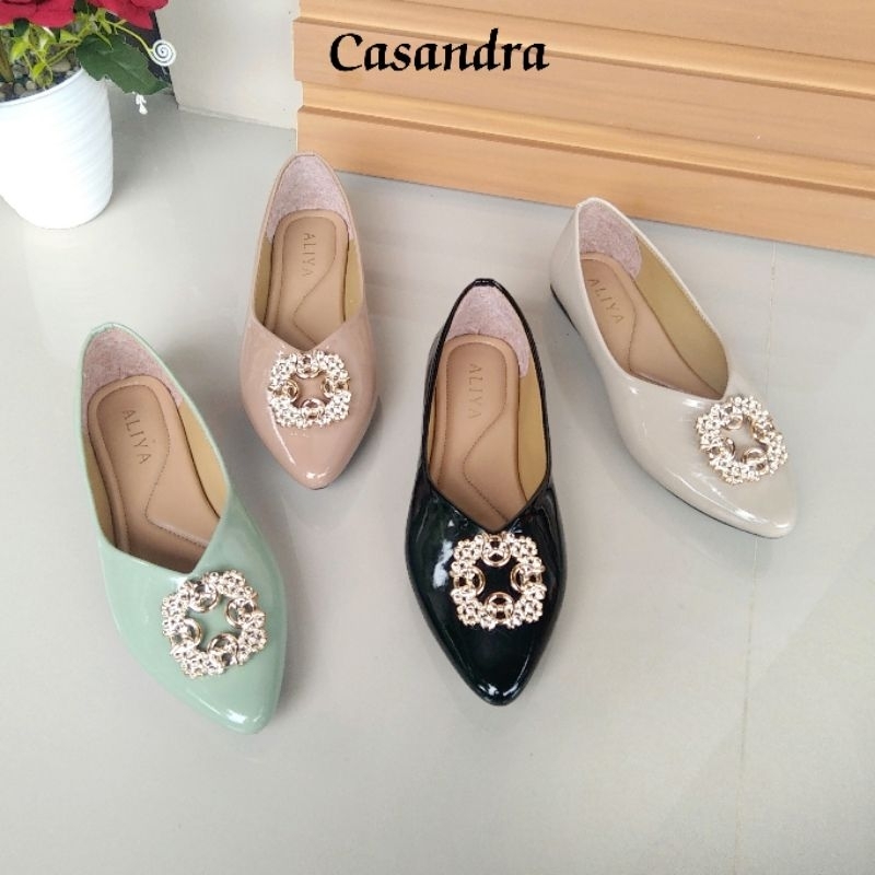 Aliya Sepatu Flat Wanita Casandra