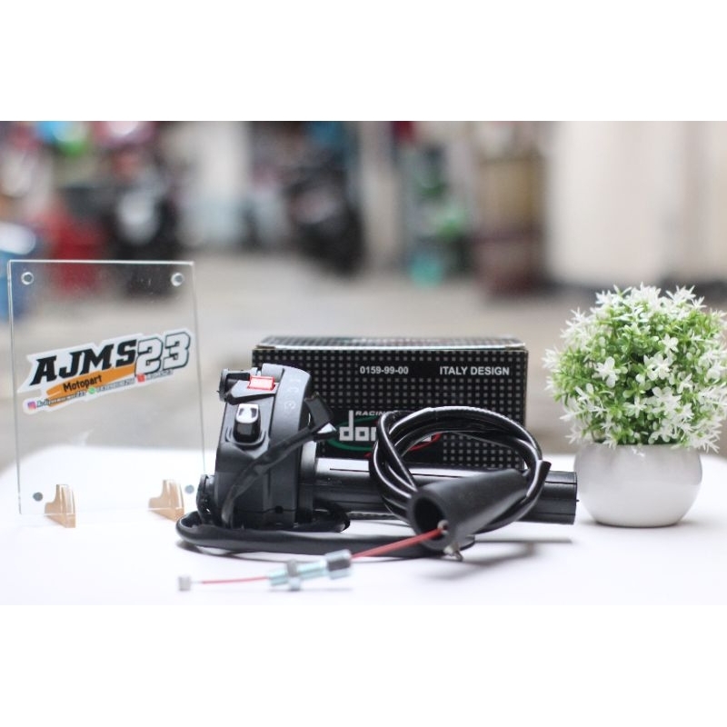 HOLDER KANAN KSR MERK DOMINO