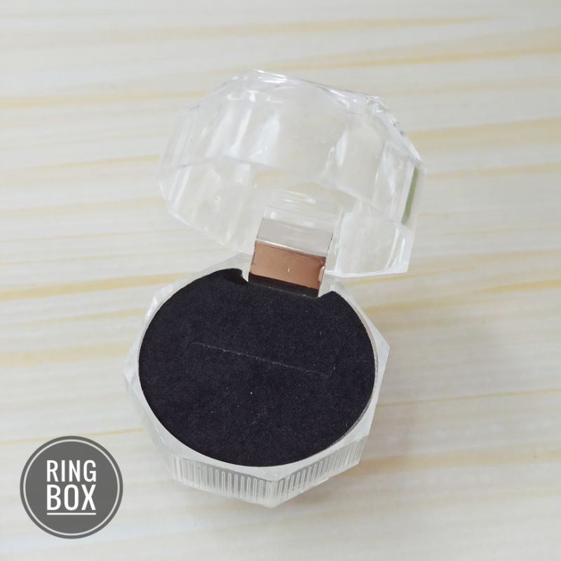 Kotak Cincin acrylic