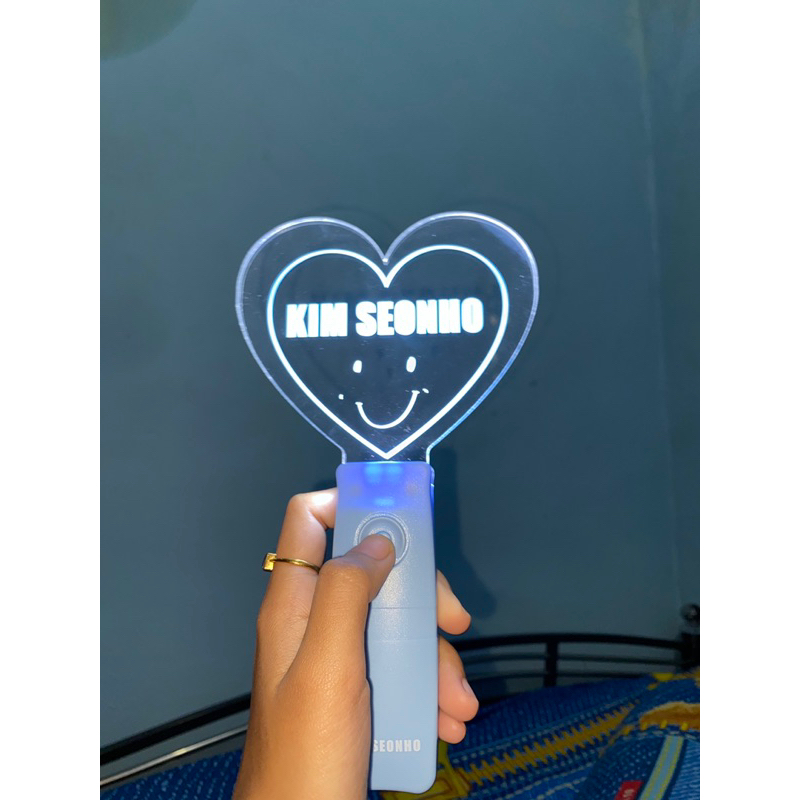 LIGHTSTICK KIM SEONHO OFFICIAL (BOOKED JGN DI CO)