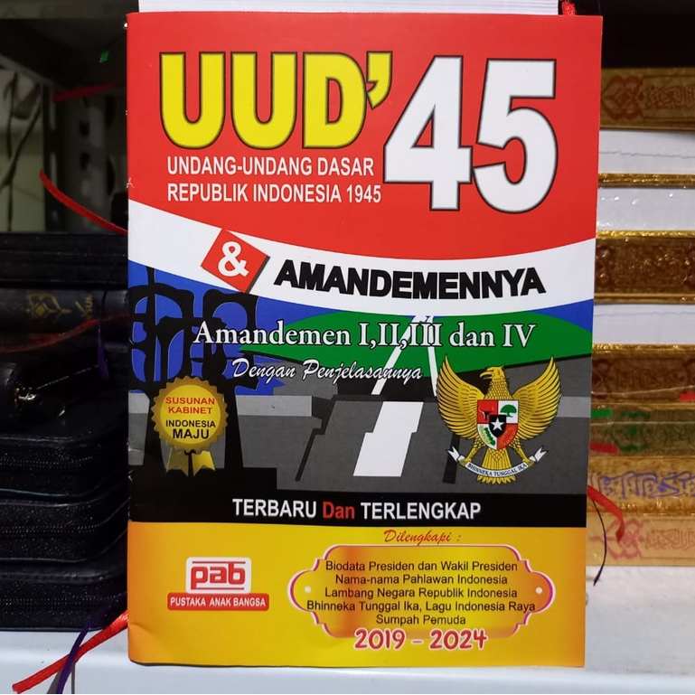 Buku UUD 1945 dan Amandemen Lengkap Terbaru Uk. Besar A5