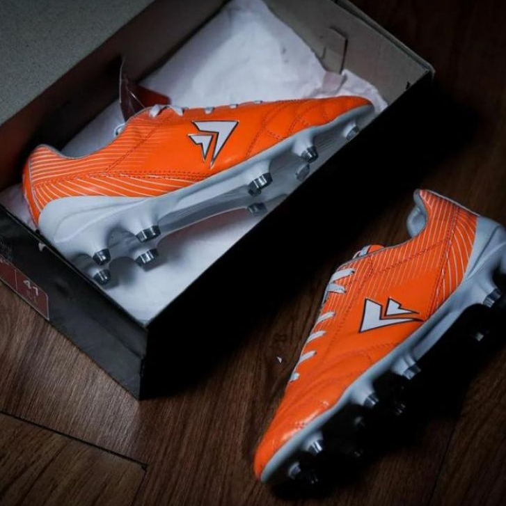 Sepatu Sepak Bola Sevspo X Zoro One FG Leather Orange White 100% Original Sepatu Bola Bahan Kulit Bi