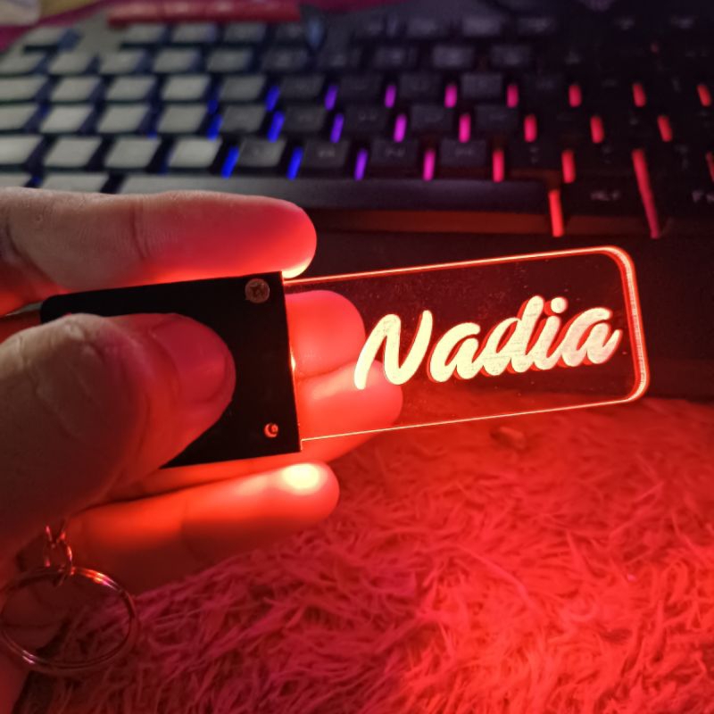 LED GRAFIR LASER Ganci Costu Nama Ganci Pola LED WarnaGanci Custom / Gantungan Kunci akrilik souvenir Grafir Led (bisa nyala)