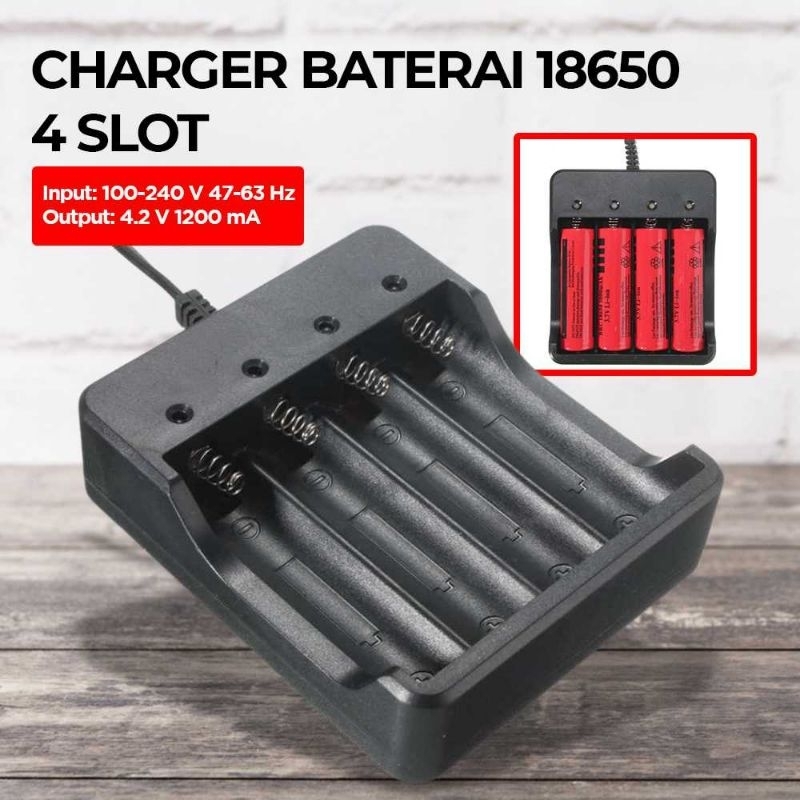 Hong Dong Charger Baterai 18650 4 Slot - HD-077D