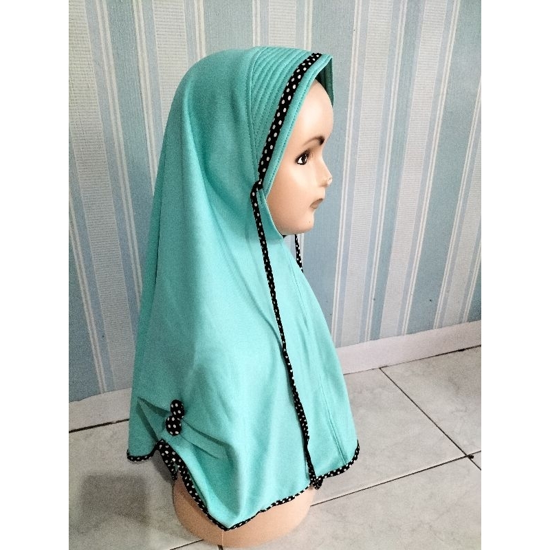 hijab anak perempuan motif polkadot ,hijab anak 3-6tahun