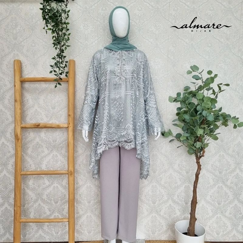 Kebaya Dan Kulot