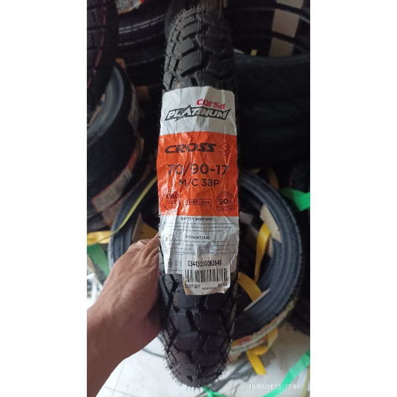 Ban tubles corsa cross s, 70/90-17. free pentil !!!