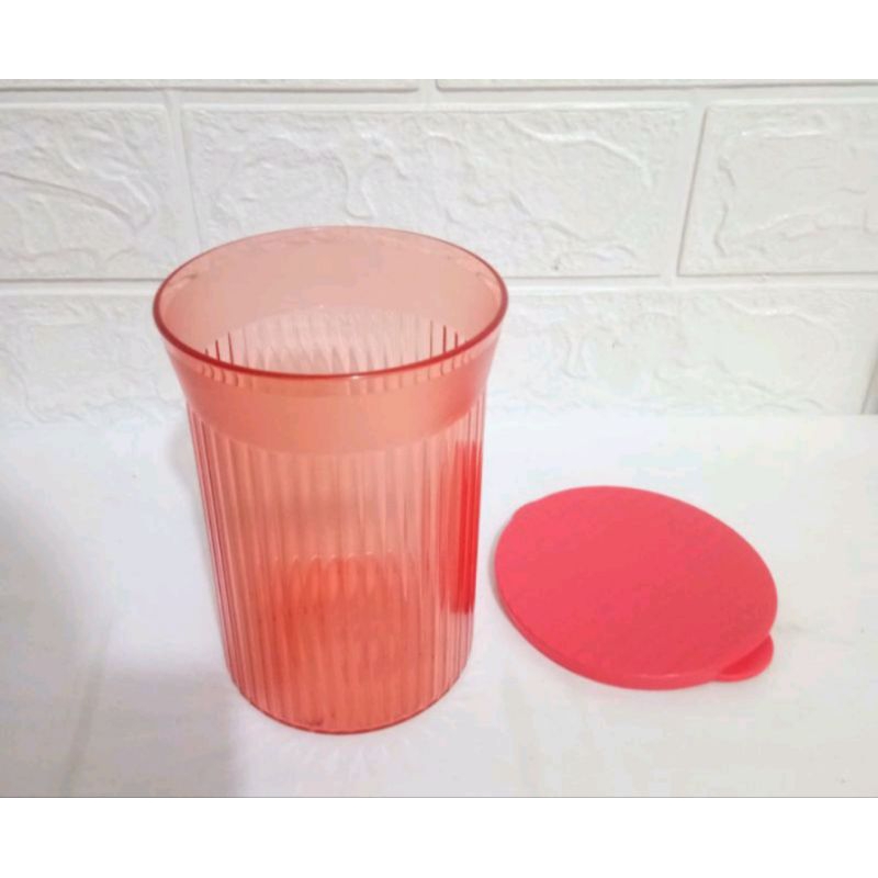 Family mate round square 1 pcs uk.630ml tupperware ori