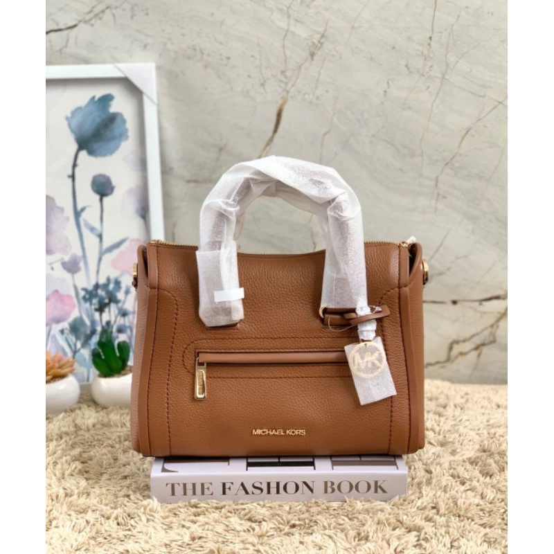 Michael kors carine medium signature brown dan luggage