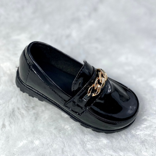 SEPATU SLIP ON ANAK PEREMPUAN