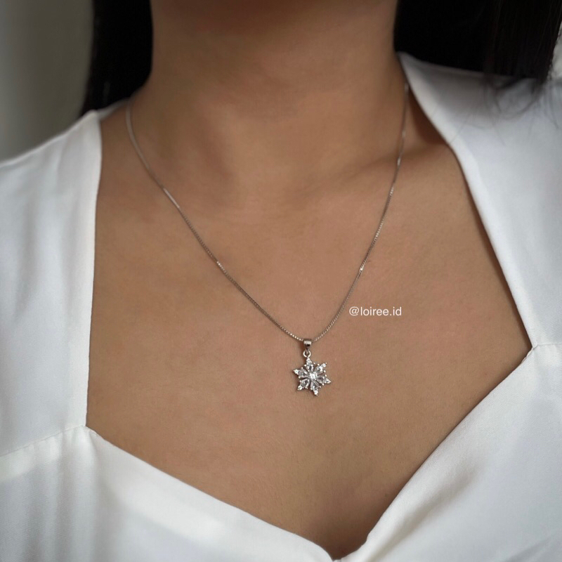 FLORIA | Wedding Collection - Zirconia Flower Pendant Chain Necklace - Kalung Wanita