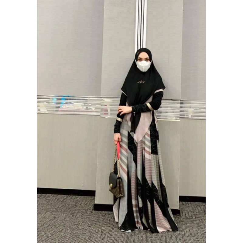 GAMIS QUEEN Black by KYN.Premium