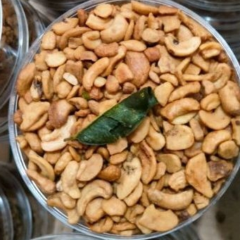 

Kacang Mede Patahan Matang 250 gram