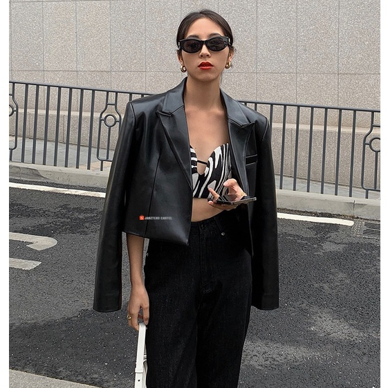 JNK x MANDA - Jaket Blazer Crop Top Casual Wanita Bahan Semi Kulit Sintetis Imitasi Grade A Premium Elegan Leather Jacket Handmade Outerwear Outfit Fashon Cewek Perempuan Jas Blezer Sedang Medium Hijab Semi Formal Korea Style Streetwear Shirt Oversize New