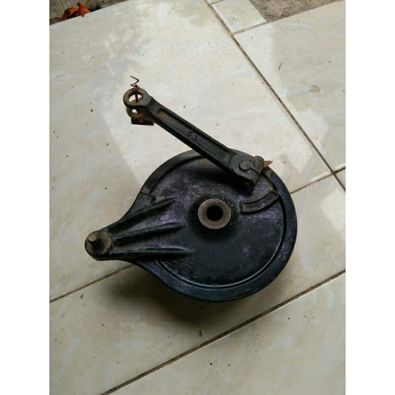 panel tutup kampas set paha rem bajaj Pulsar as kecil