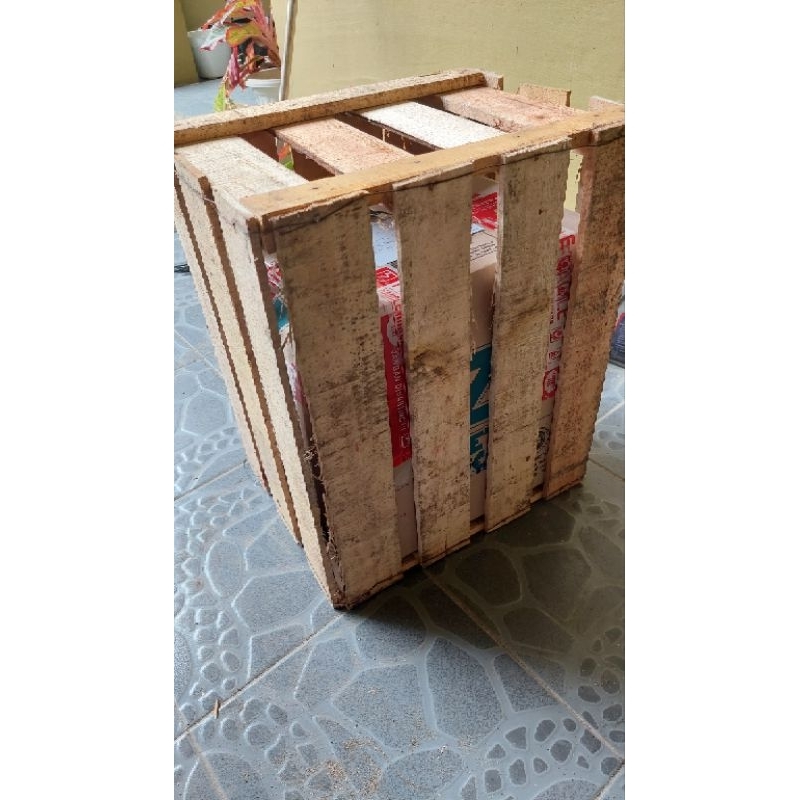 

palet kayu (pembelian dus)