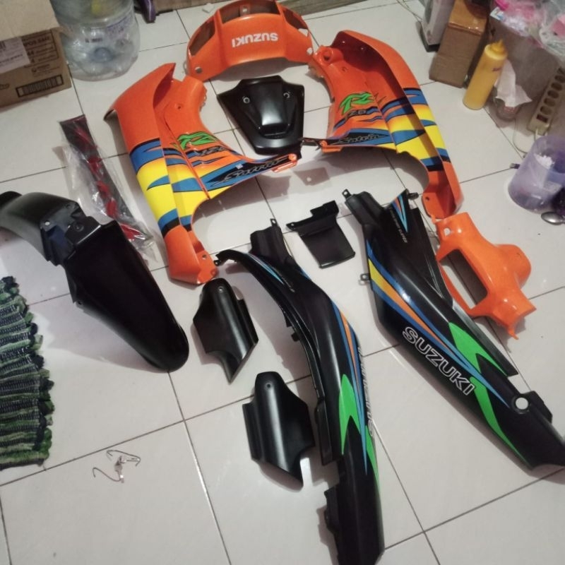 cover body halus full set suzuki satria lumba oren hitam satria lumba