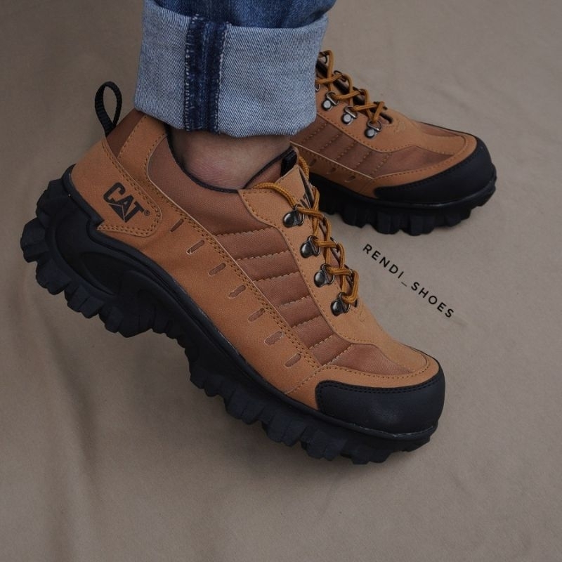 Sepatu gunung hiking outdoor sepatu safety pria wanita terlaris