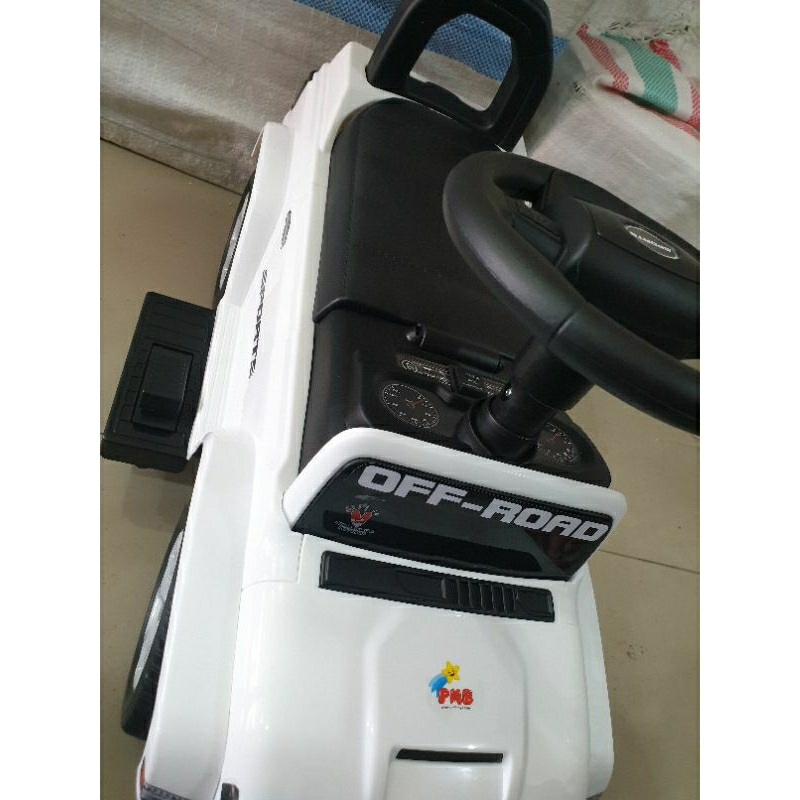 Mobil Aki JEEP OFF-ROAD ( WARNA PUTIH / WHITE )
