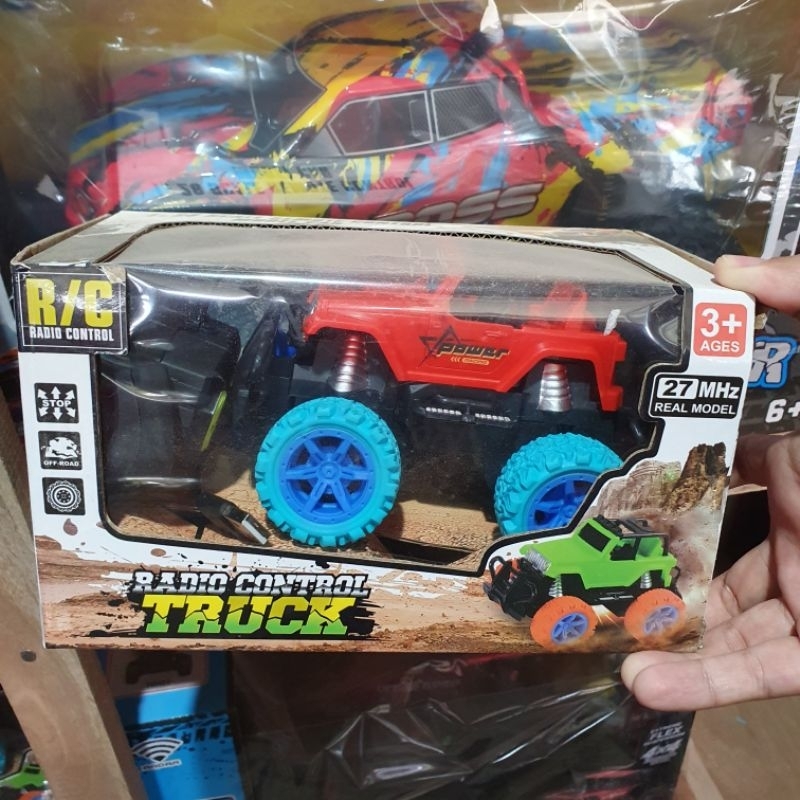 MAINAN RC ROCK CRAWLER BATERAI CAS