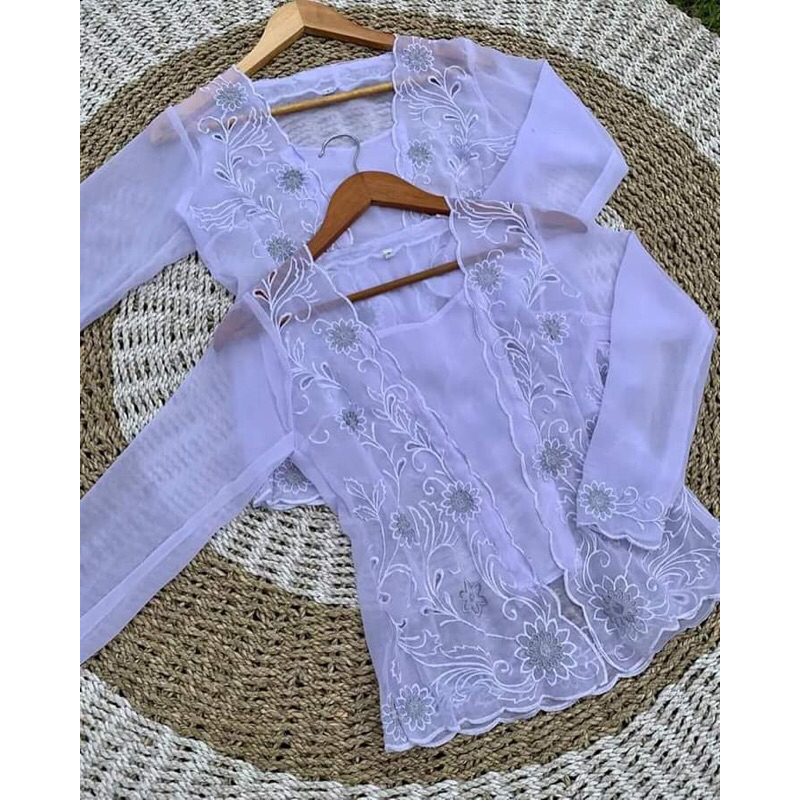 Kebaya bordir jadi motif bunga/ Kebaya bordir bali jadi