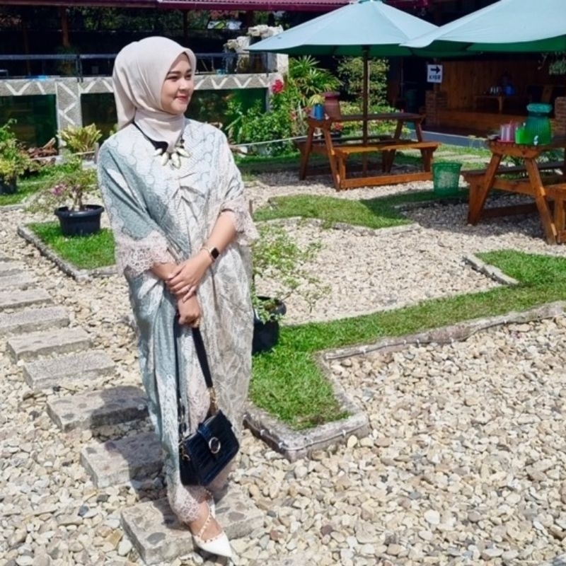 KLO Kaftan Batik Viscose Motif Mix Renda/Dress Batik Mix Renda Motif Viscose Semi Sutra