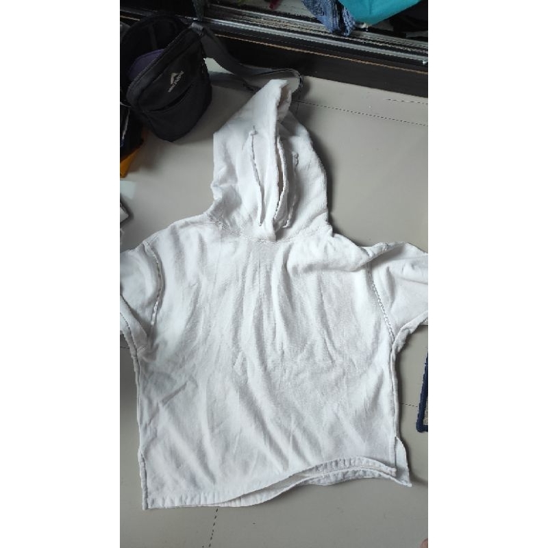 Hodie Uniqlo White