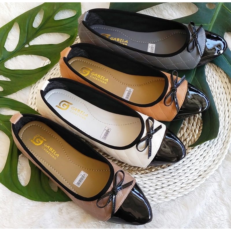 Sepatu flat kombinasi glossy alas karet