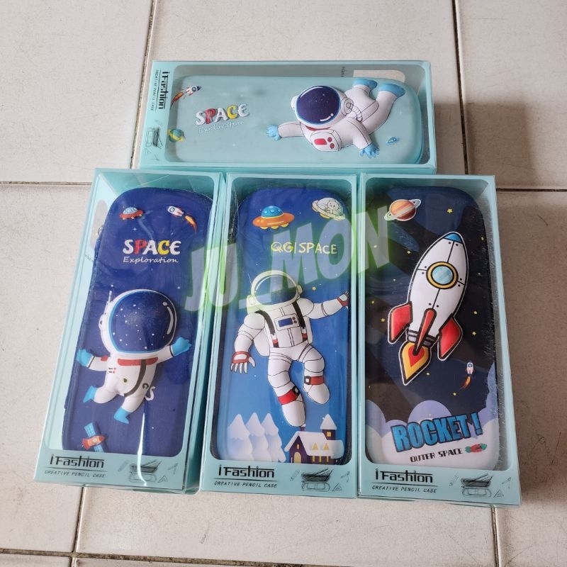 

Dompet Pensil/ Kotak Pensil/ Pencil Case Seleting 3D Timbul Fancy Karakter Box Mika