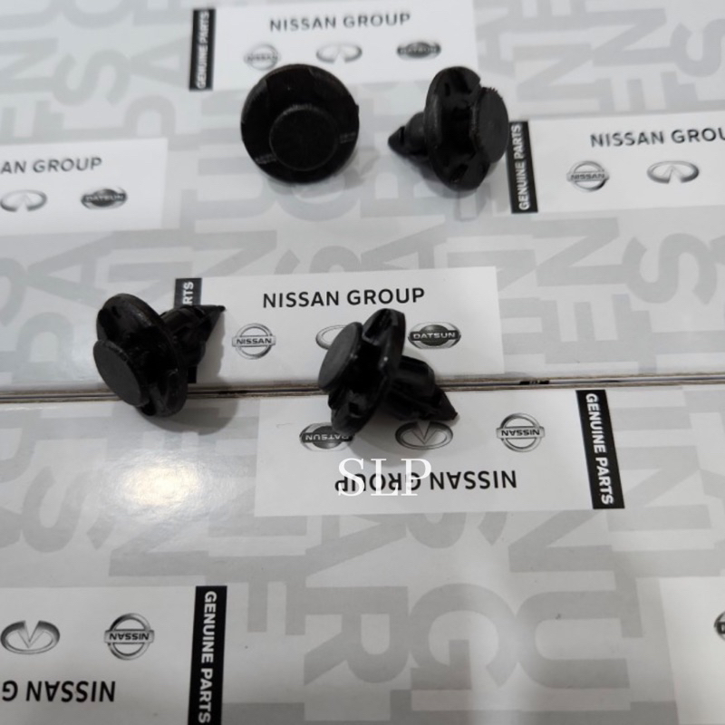 Klip bemper Nissan Original