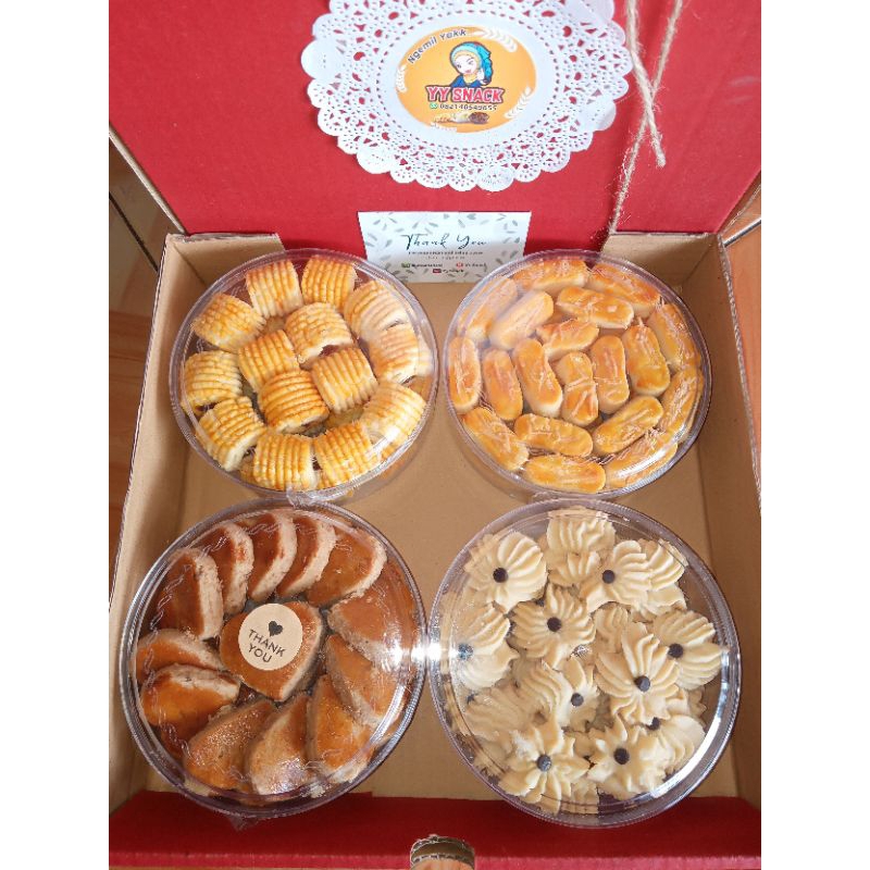 

Hampers Kue Kering Isi 4 Toples