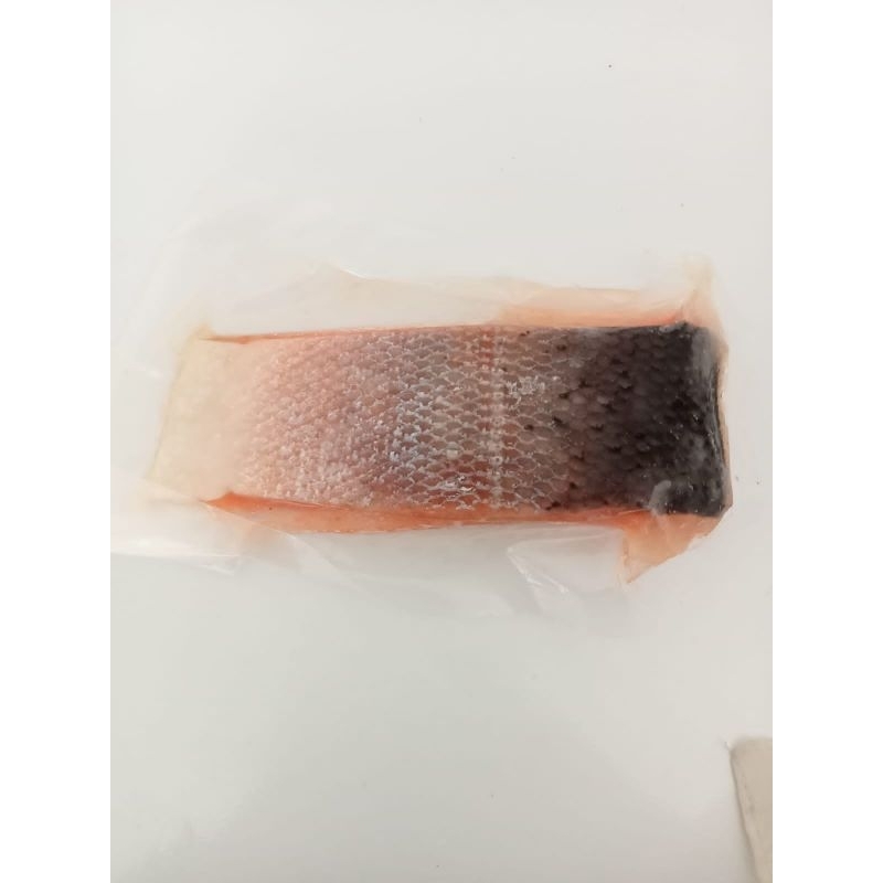 

IKAN SALMON 200gr