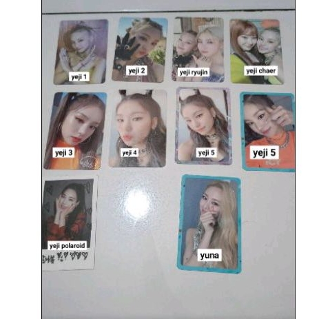 ITZY OFFICIAL PHOTOCARD