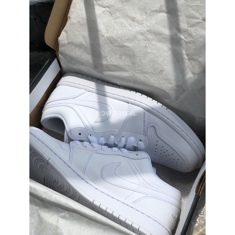 AIR JORDAN 1 LOW TRIPLE WHITE 100% ORIGINAL