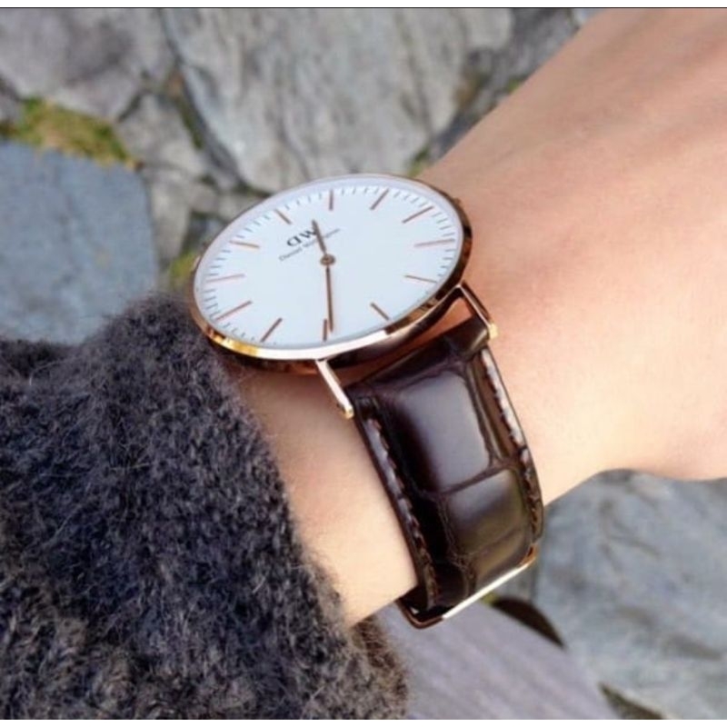 Jam Daniel wellington york pria
