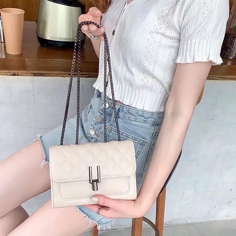 Slingbag chelsy/Tas slempang wanita chelsy/slingbag korean