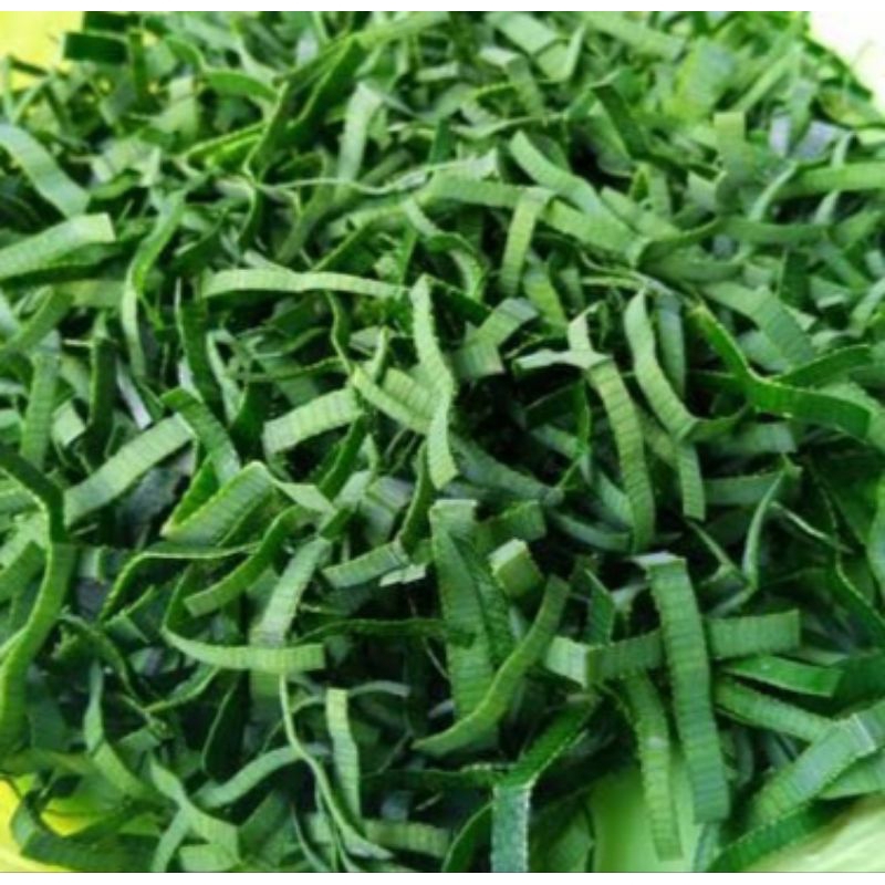 

daun pandan iris 100 gram