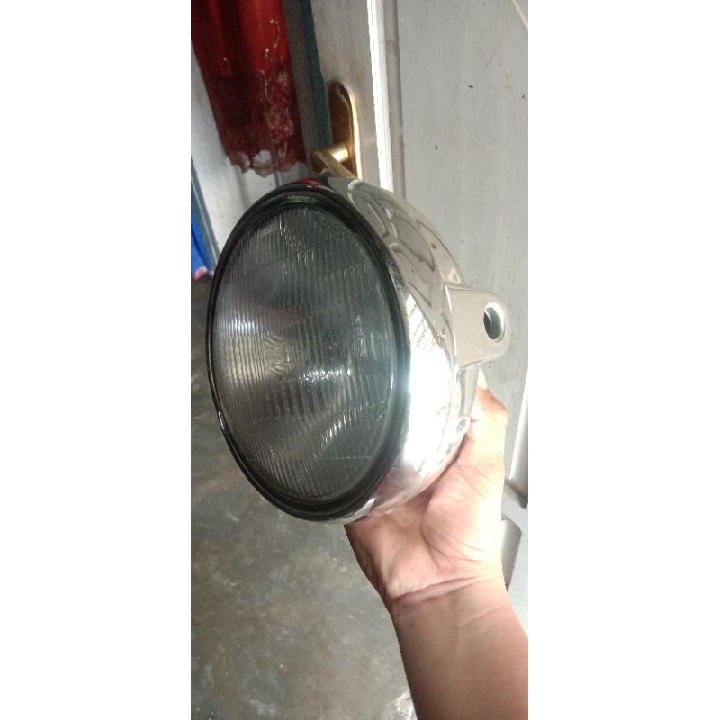 Lampu depan Tiger 2000