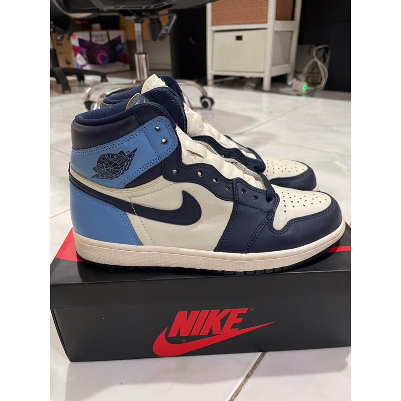 Air Jordan 1 Retro High Obsidian UNC