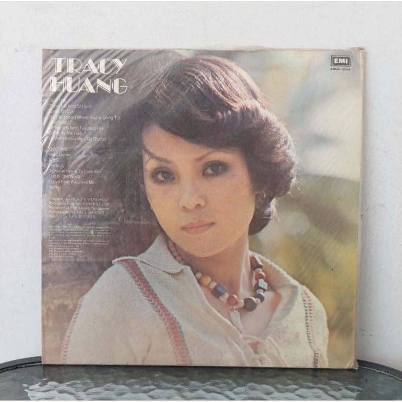 Vinyl Piringan Hitam 12 inch Feelings-Tracy